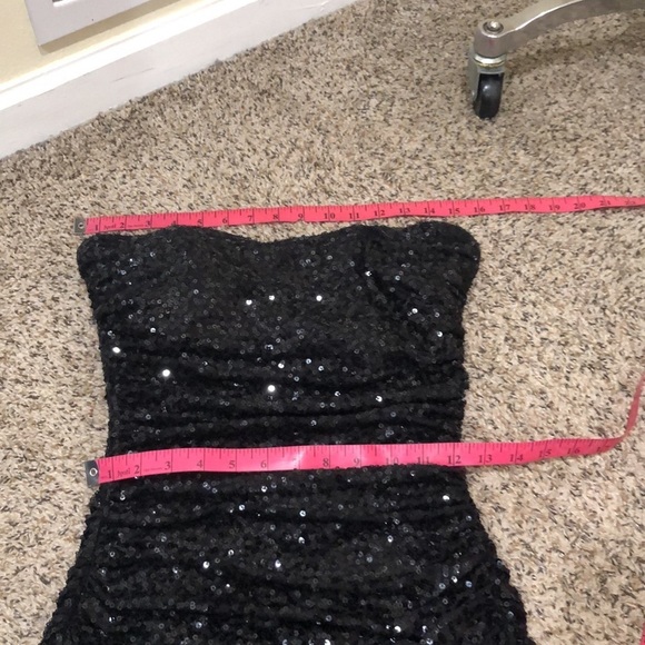 Badgley Party All Night Maxi Dress Size 6 Black Sequin Ruched Strapless Gown - Picture 8 of 10